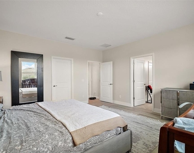 9153 Carmela Avenue - Photo Thumbnail 22