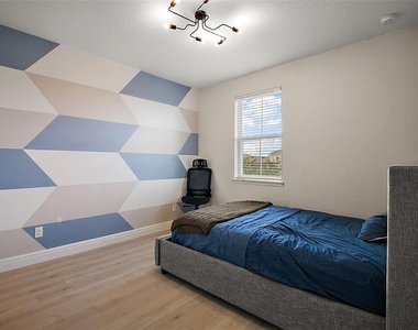 9153 Carmela Avenue - Photo Thumbnail 25