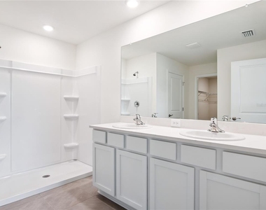 4770 Sw 88th Lane - Photo Thumbnail 10