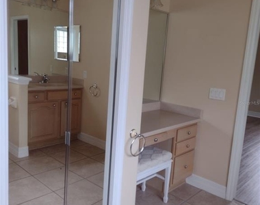 592 Dowling Circle - Photo Thumbnail 12