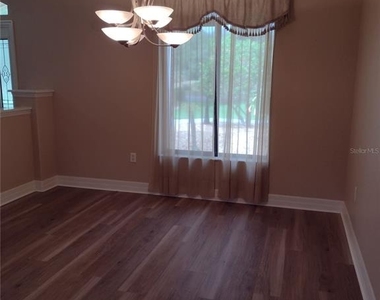 592 Dowling Circle - Photo Thumbnail 7