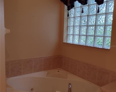 592 Dowling Circle - Photo Thumbnail 38
