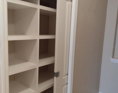 592 Dowling Circle - Photo Thumbnail 28