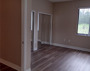 592 Dowling Circle - Photo Thumbnail 13
