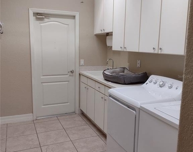 592 Dowling Circle - Photo Thumbnail 23