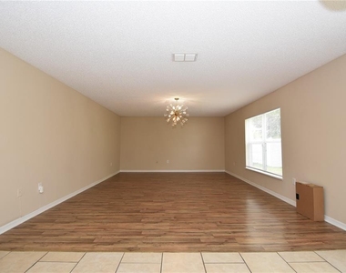 27 Riverdale Lane - Photo Thumbnail 5