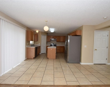 27 Riverdale Lane - Photo Thumbnail 6
