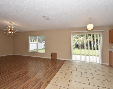27 Riverdale Lane - Photo Thumbnail 4