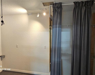 3998 Dakota Circle - Photo Thumbnail 32