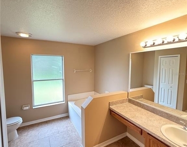 63 Richmond Dr. - Photo Thumbnail 11