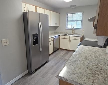 24 Wellside Lane - Photo Thumbnail 3