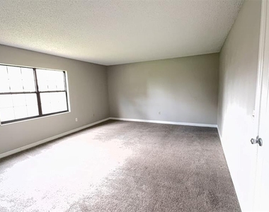 24 Wellside Lane - Photo Thumbnail 15