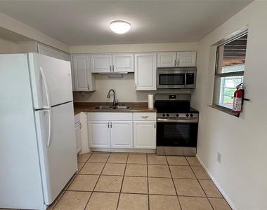 5405 Riverside Drive - Photo Thumbnail 2
