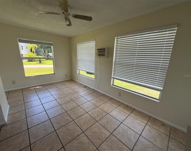 5405 Riverside Drive - Photo Thumbnail 9