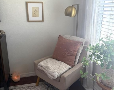 1003 Tropical Avenue - Photo Thumbnail 13