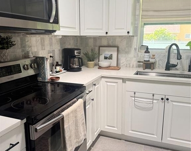 1003 Tropical Avenue - Photo Thumbnail 15
