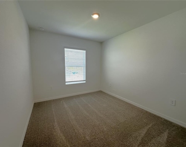 28537 Sweet Meadow Drive - Photo Thumbnail 17