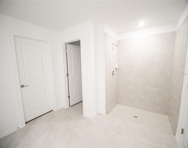 1124 Dorchester  Street Street - Photo Thumbnail 12