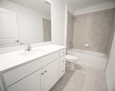 1124 Dorchester  Street Street - Photo Thumbnail 18