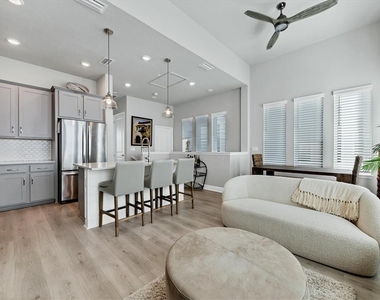 2313 Lindstrom Street - Photo Thumbnail 16