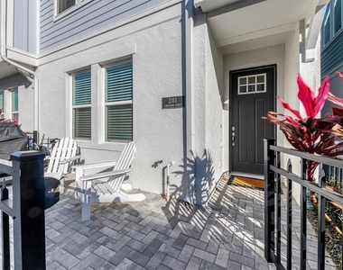 2313 Lindstrom Street - Photo Thumbnail 3