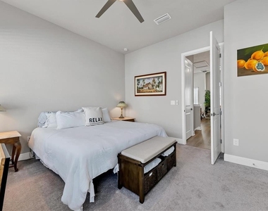 2313 Lindstrom Street - Photo Thumbnail 22