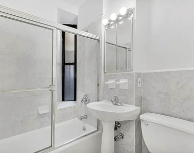 200 Riverside Drive - Photo Thumbnail 6