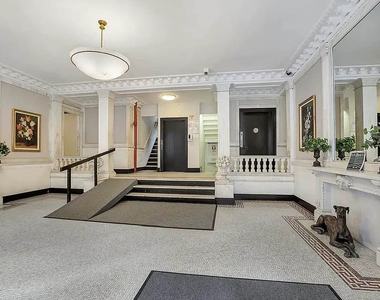 200 Riverside Drive - Photo Thumbnail 8