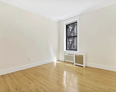 200 Riverside Drive - Photo Thumbnail 4