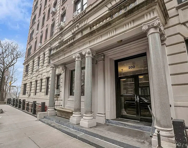 200 Riverside Drive - Photo Thumbnail 9