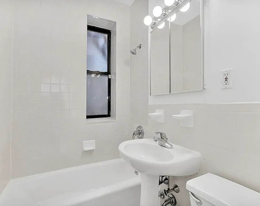 200 Riverside Drive - Photo Thumbnail 7