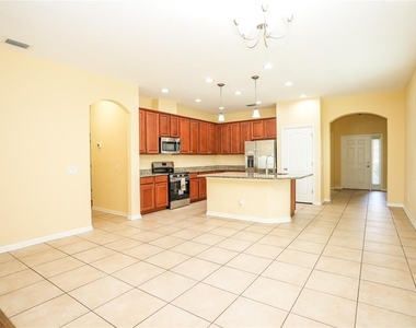 8834 39th Street Circle E - Photo Thumbnail 6