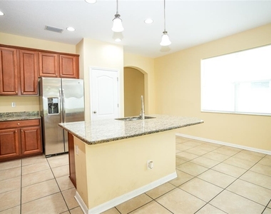 8834 39th Street Circle E - Photo Thumbnail 4
