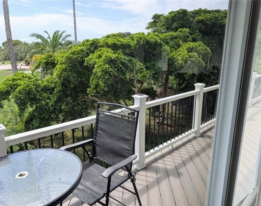 2934 Gulf Of Mexico Drive - Photo Thumbnail 14
