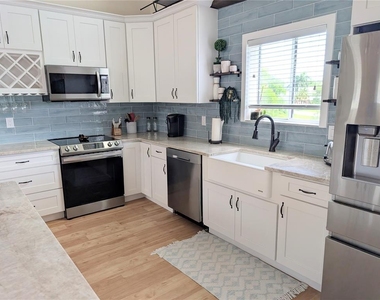 2934 Gulf Of Mexico Drive - Photo Thumbnail 9