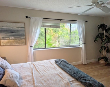 2934 Gulf Of Mexico Drive - Photo Thumbnail 16