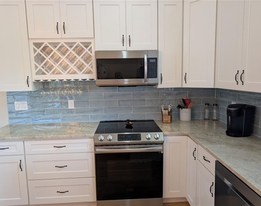2934 Gulf Of Mexico Drive - Photo Thumbnail 10