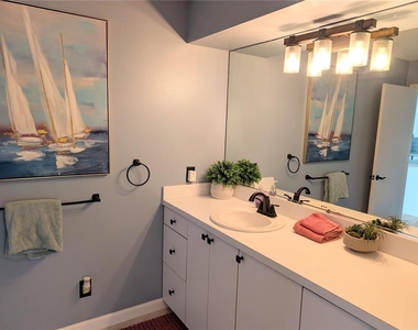 2934 Gulf Of Mexico Drive - Photo Thumbnail 20