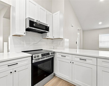2405 Appaloosa Circle - Photo Thumbnail 24