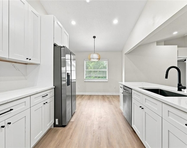 2405 Appaloosa Circle - Photo Thumbnail 26