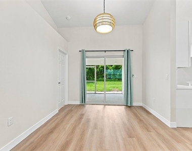 2405 Appaloosa Circle - Photo Thumbnail 7