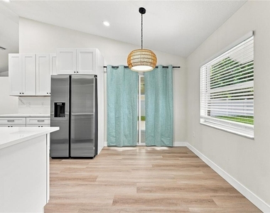 2405 Appaloosa Circle - Photo Thumbnail 5