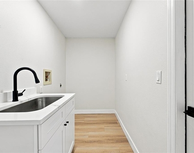2405 Appaloosa Circle - Photo Thumbnail 28