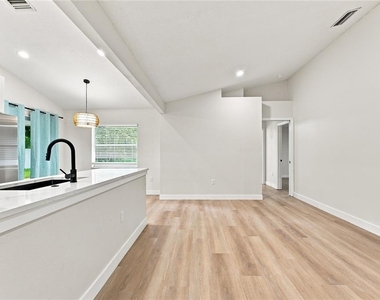 2405 Appaloosa Circle - Photo Thumbnail 25