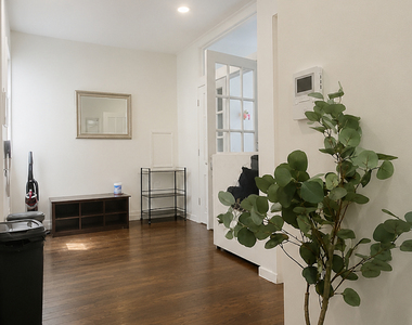 950 Nostrand Ave - Photo Thumbnail 1