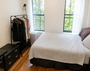 950 Nostrand Ave - Photo Thumbnail 5