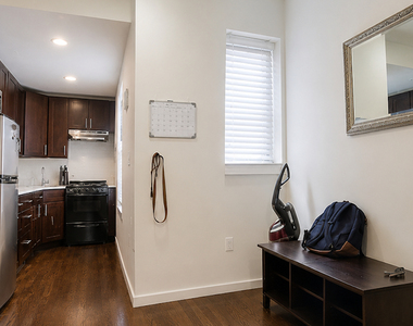 950 Nostrand Ave - Photo Thumbnail 4