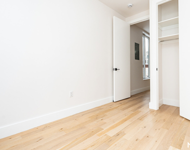 96 Moore St - Photo Thumbnail 15