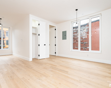 96 Moore St - Photo Thumbnail 2