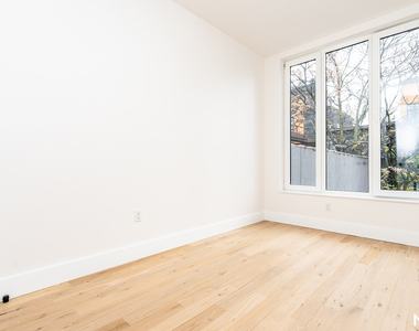 96 Moore St - Photo Thumbnail 16